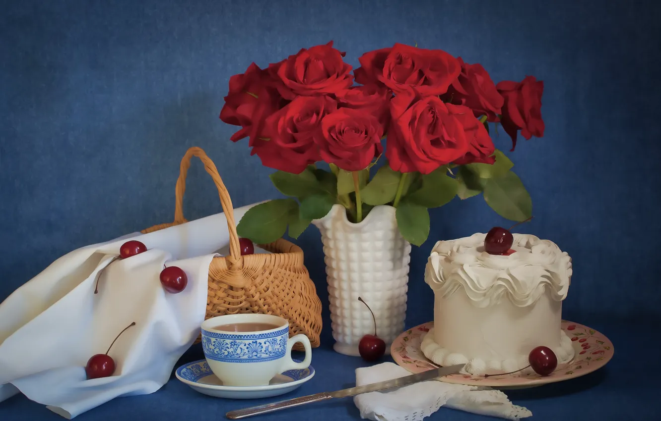 Photo wallpaper cherry, roses, cake