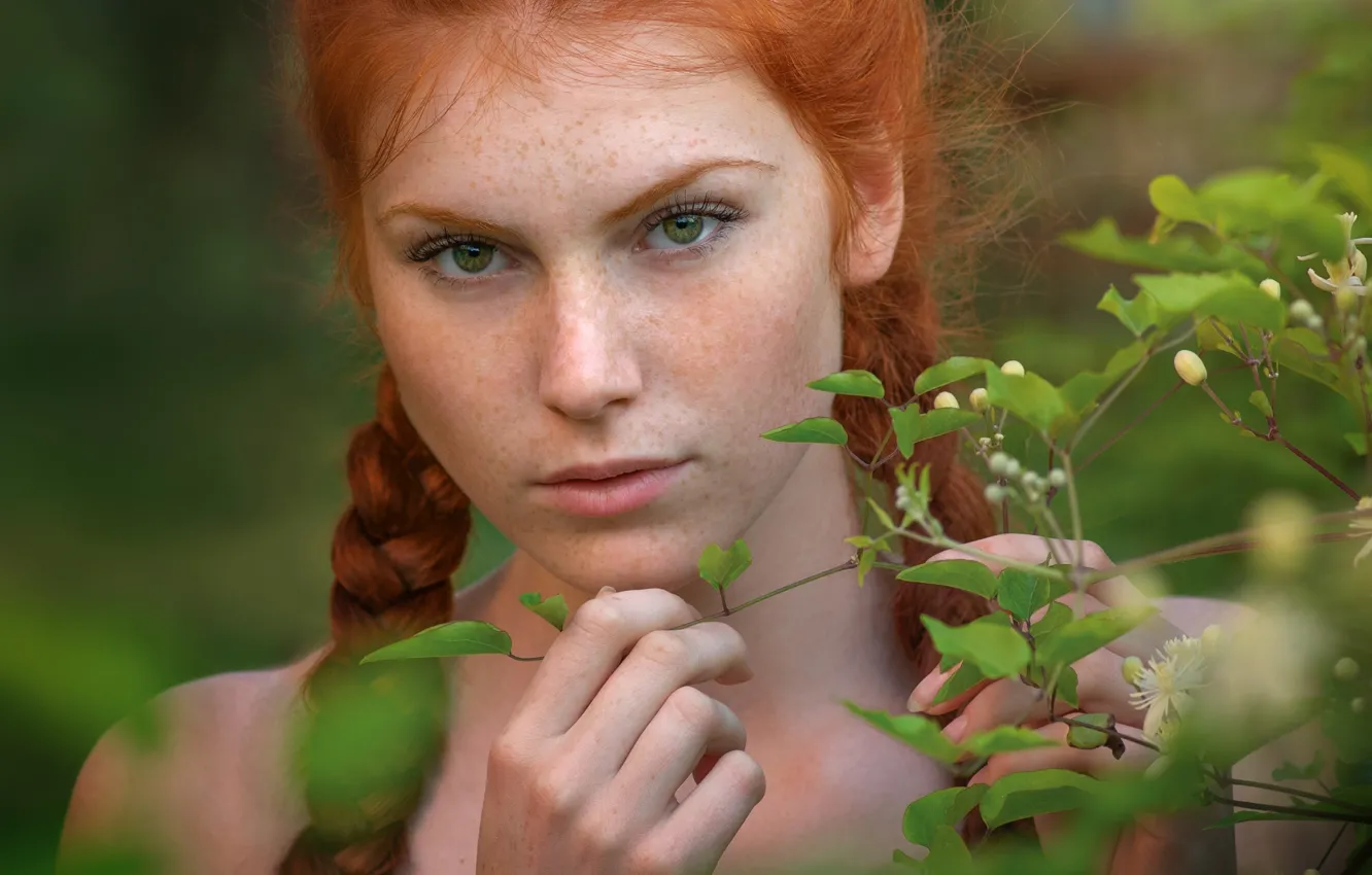 Photo wallpaper look, girl, face, pose, portrait, hands, freckles, red