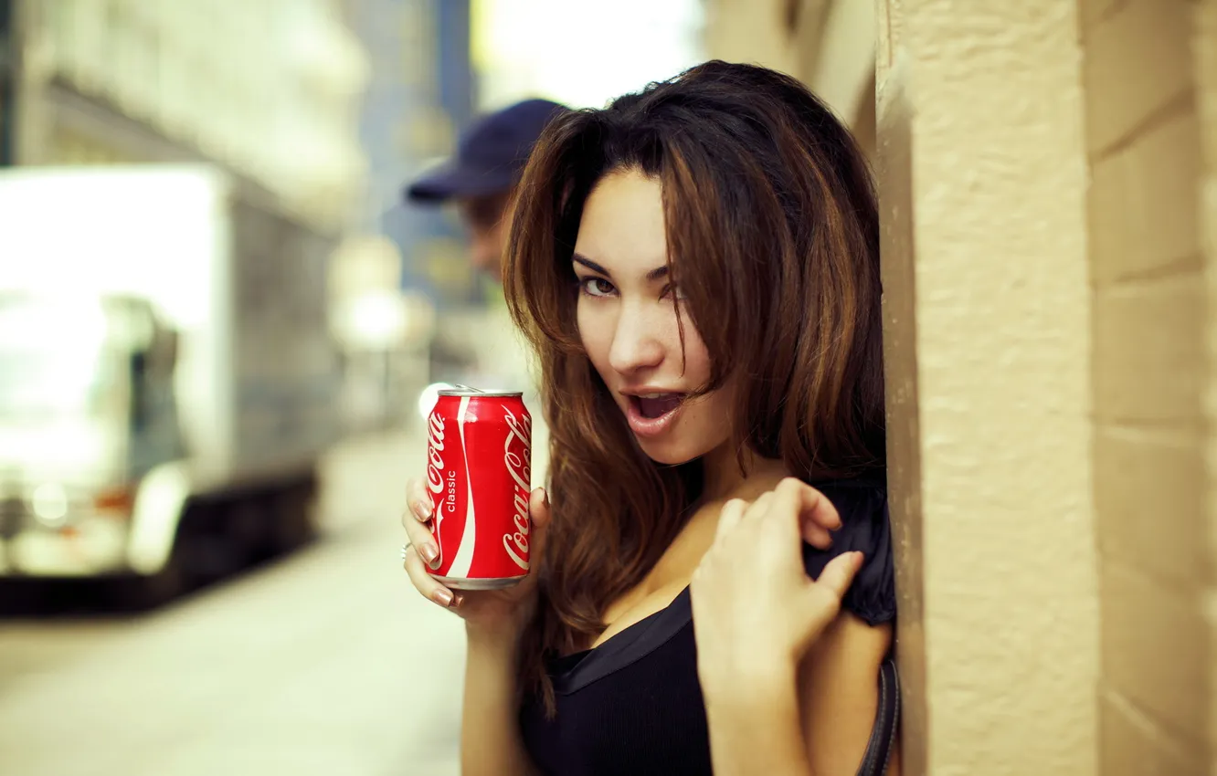 Photo wallpaper girl, the city, drink, coca cola