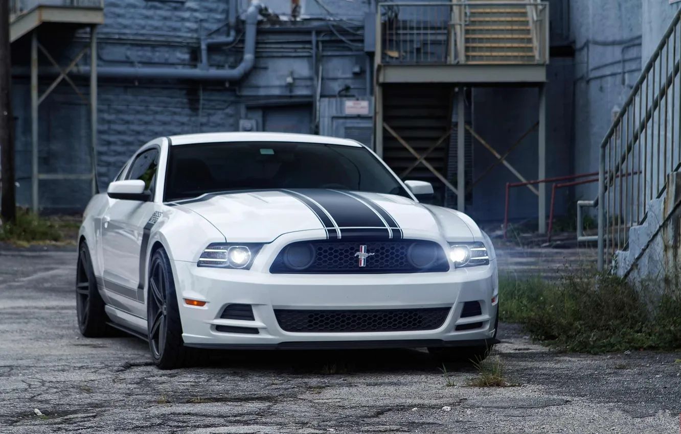 Photo wallpaper white, grass, asphalt, building, Mustang, Ford, Mustang, white