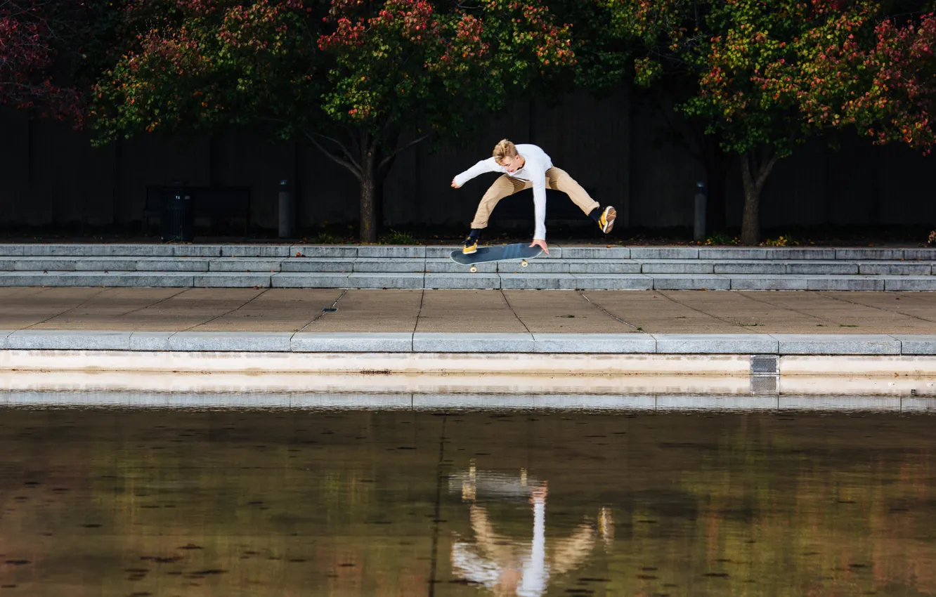 Photo wallpaper bench, Park, reflection, garbage, jump, mirror, skateboarding, skateboard