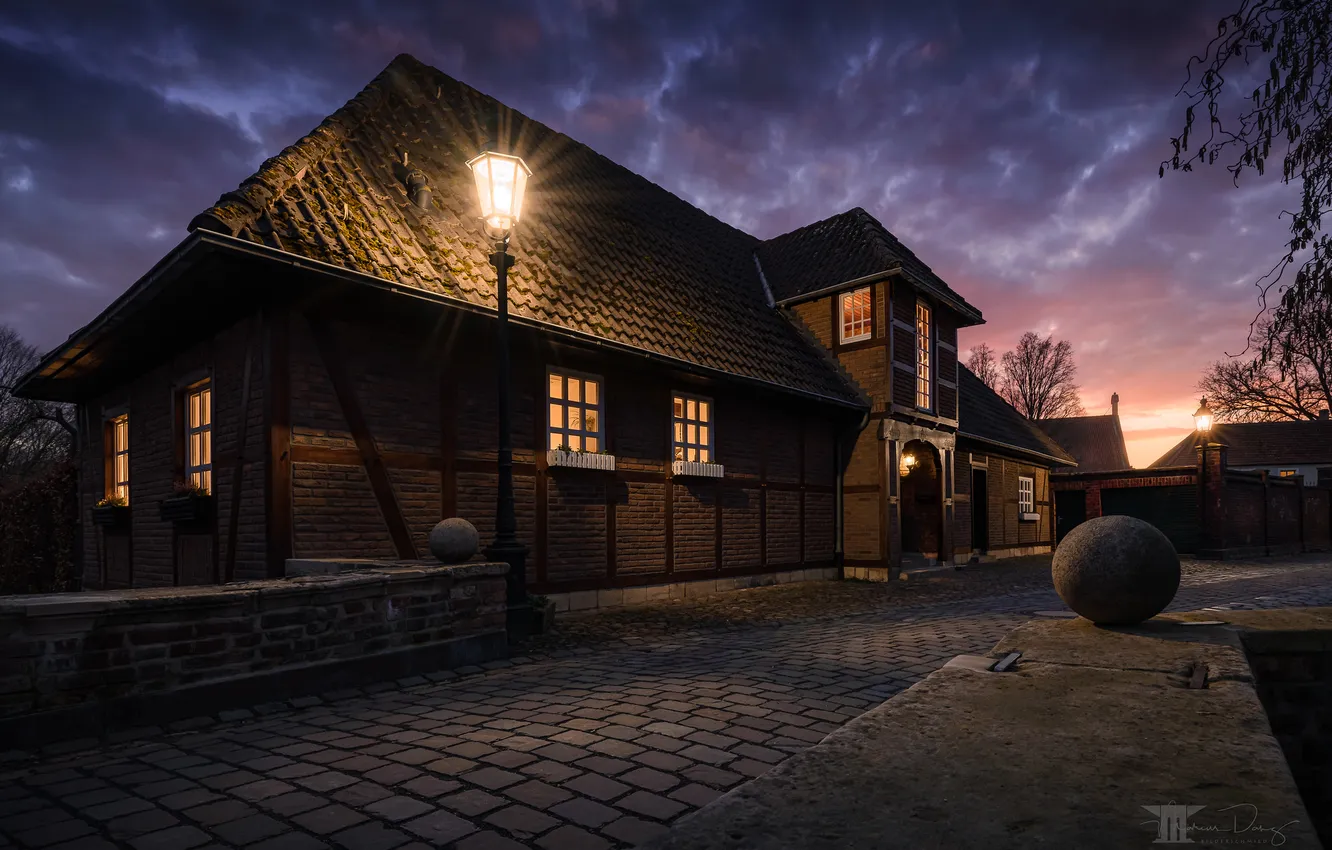 Photo wallpaper clouds, home, the evening, lights