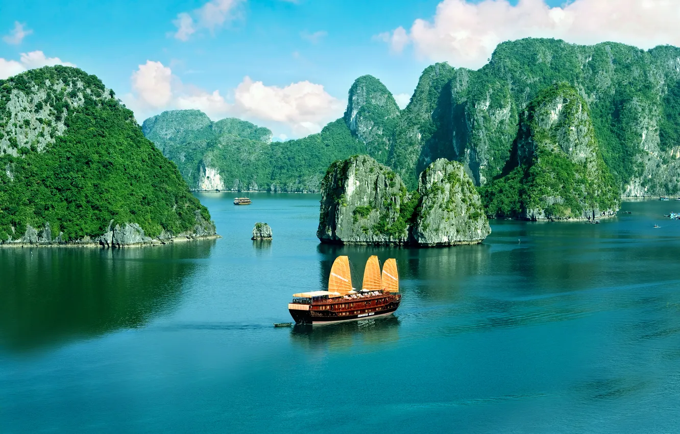 Photo wallpaper coast, Vietnam, panorama, Vietnam, the Bay of Ha long, walking junk, Ha long bay, Indochina