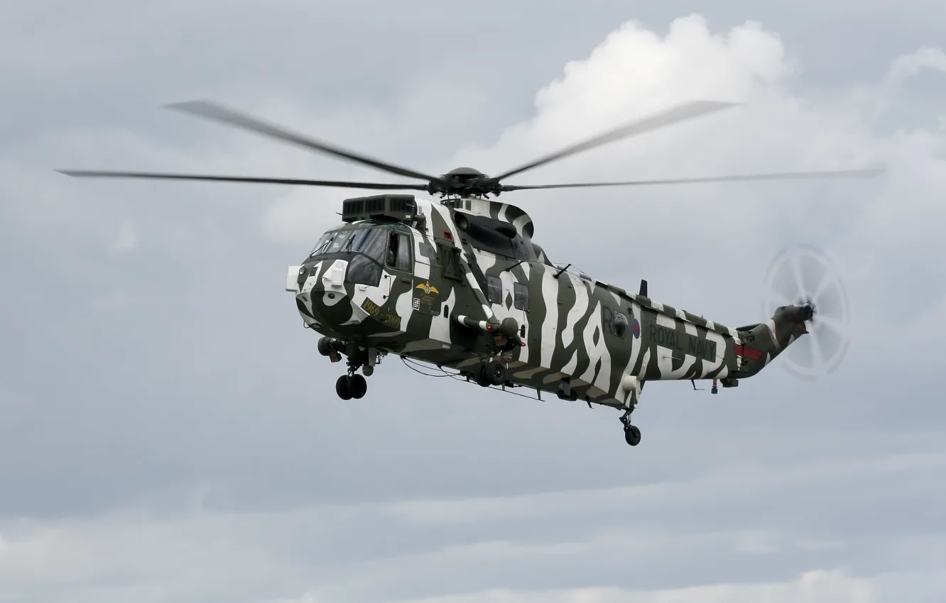 Photo wallpaper the sky, helicopter, Sikorsky, transport, Arctic, Sea King, S-61, Politis camo