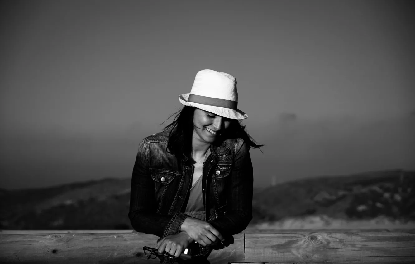 Photo wallpaper landscape, hills, the fence, beauty, hat, glasses, jacket, black and white