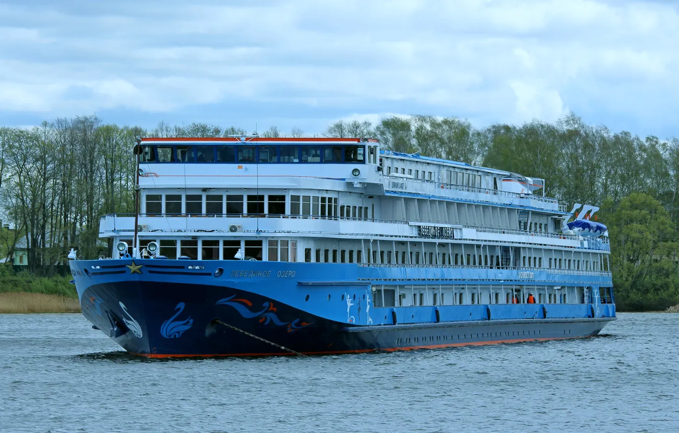 Photo wallpaper cruise, Swan lake, river boat