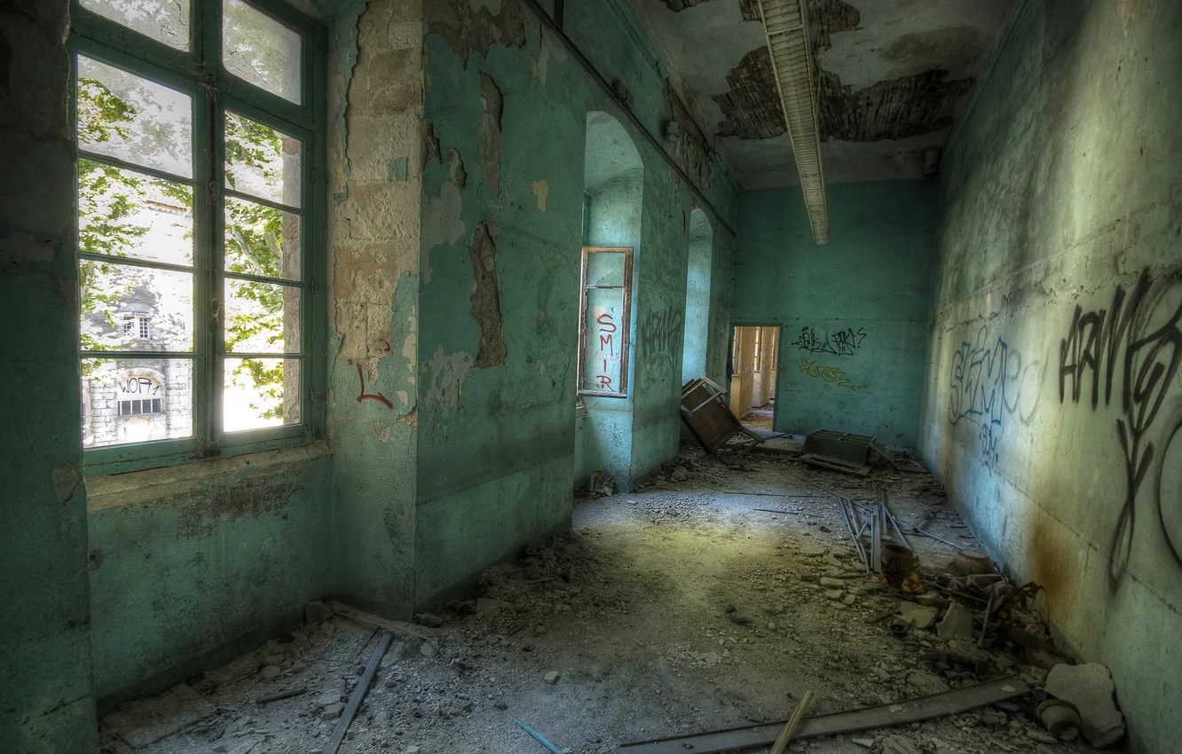 Photo wallpaper graffiti, home, in need of repair