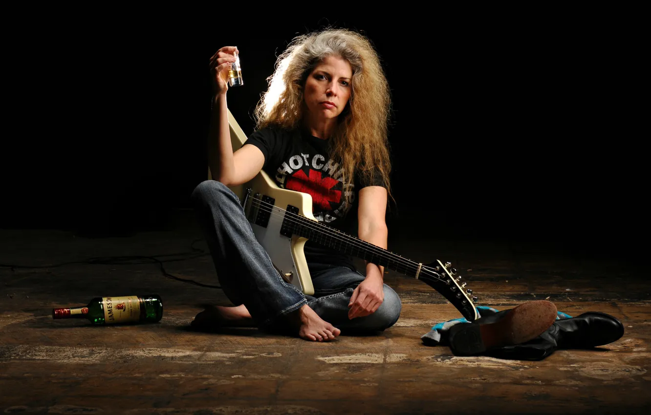 Photo wallpaper woman, bottle, guitar, Marynell