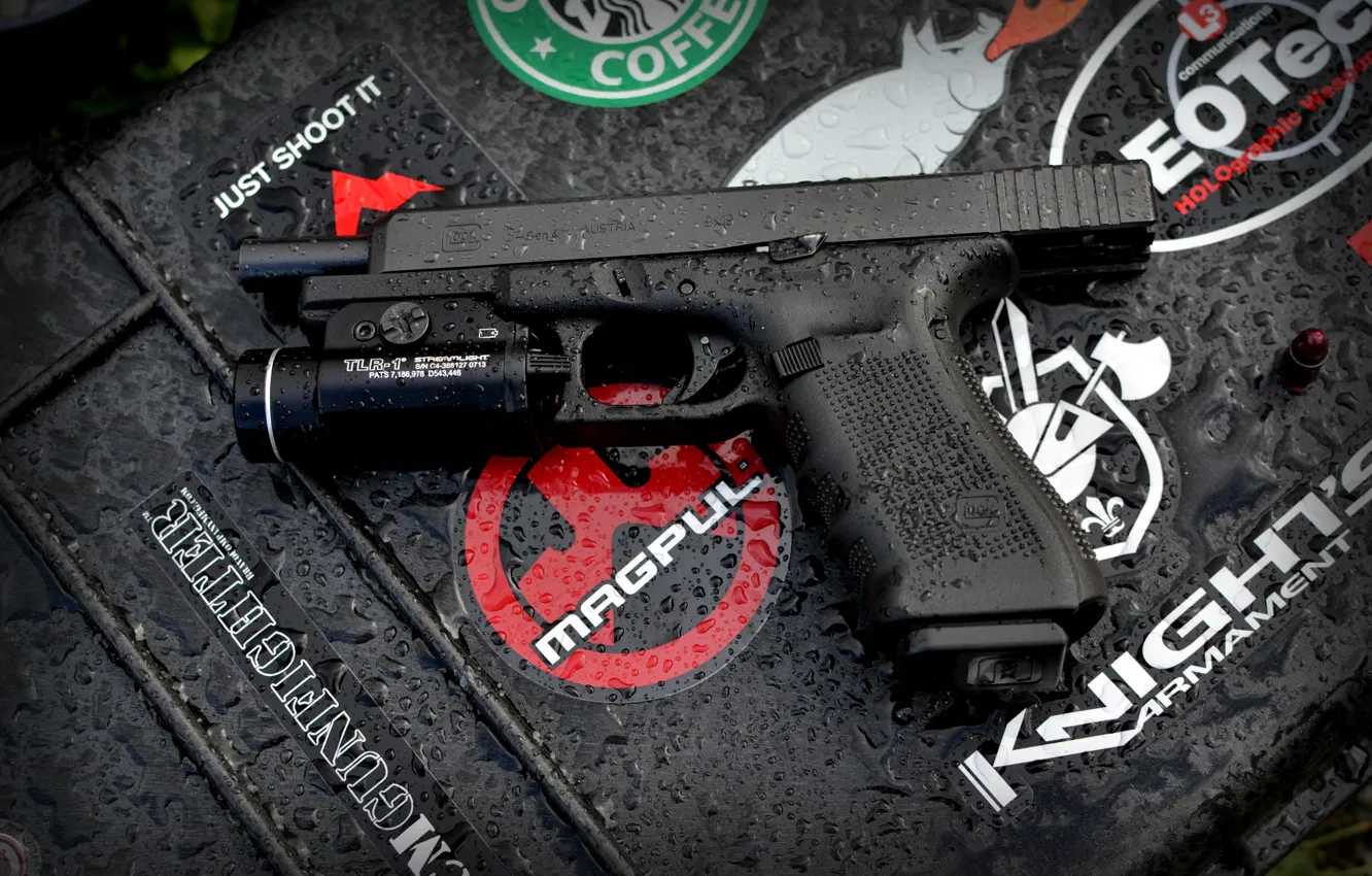 Photo wallpaper drops, gun, weapons, Glock, self-loading