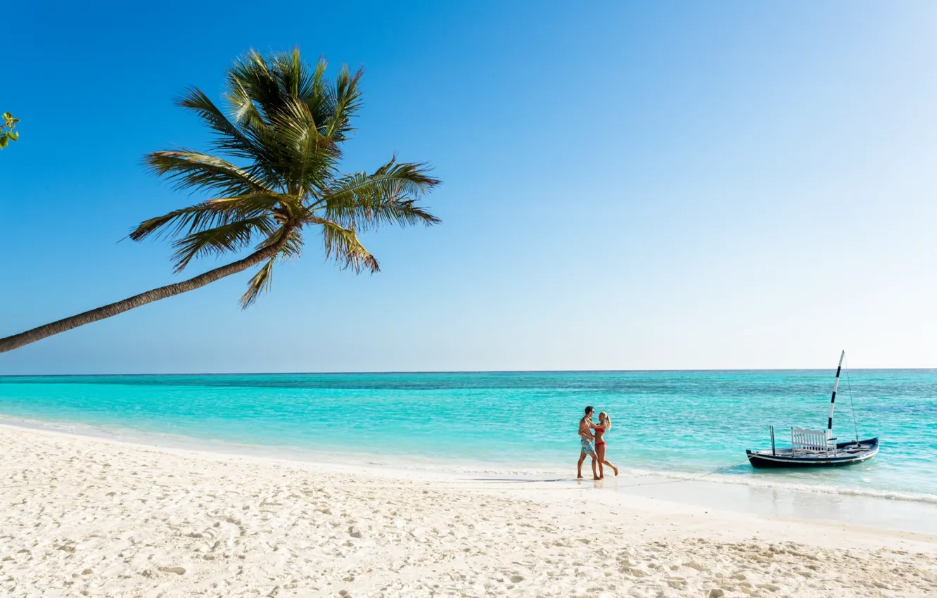 Photo wallpaper beach, the ocean, romance, boat, pair, white sand