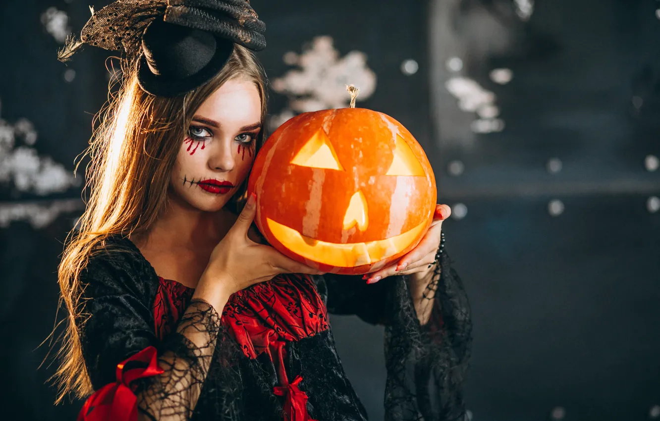 Wallpaper autumn, girl, the dark background, holiday, makeup, pumpkin ...