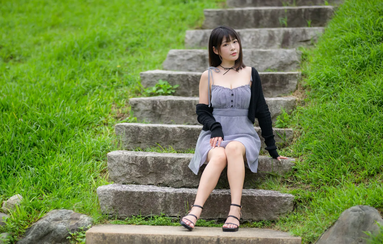 Photo wallpaper Asian, sitting, on the stairs