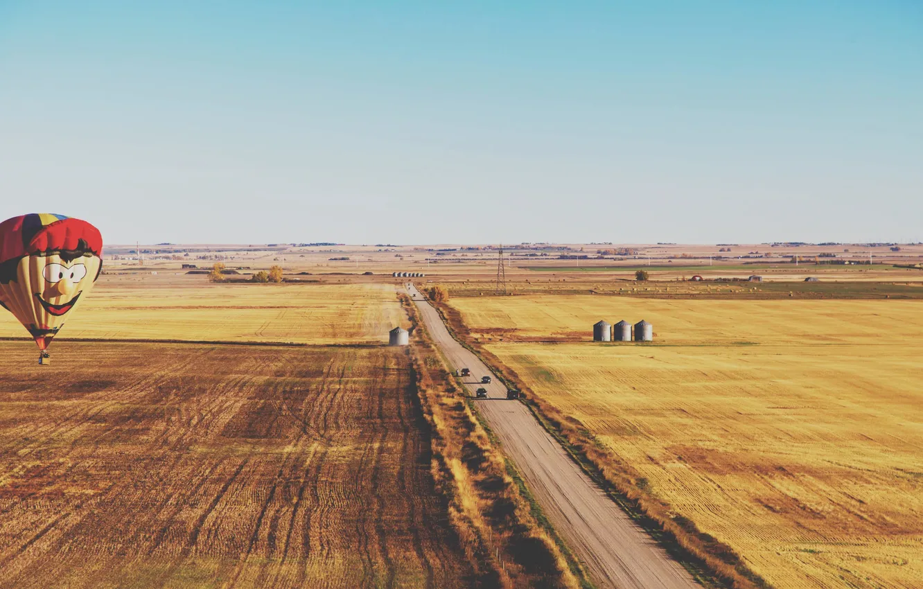 Photo wallpaper road, field, the sky, balloon, horizon, the barn, car, farm