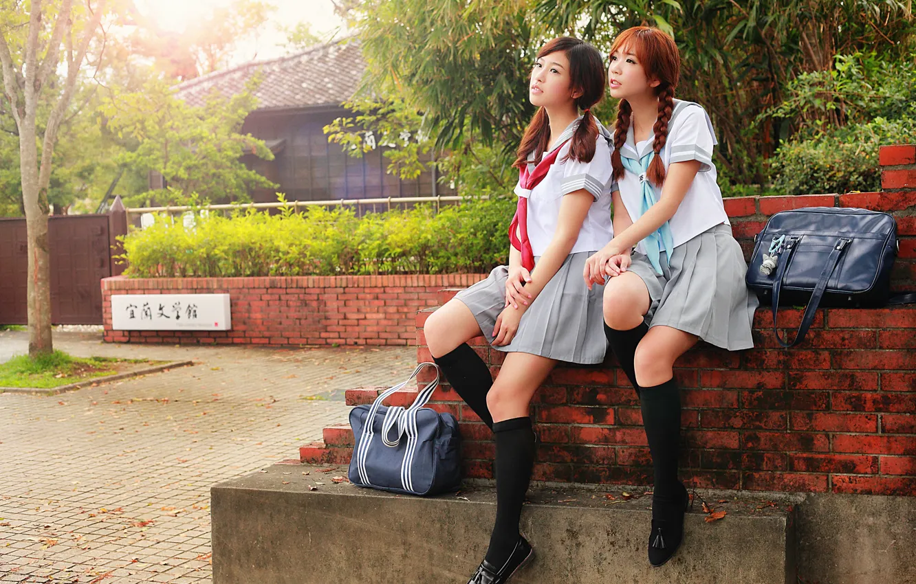 Photo wallpaper girls, socks, legs, Schoolgirls, handbags
