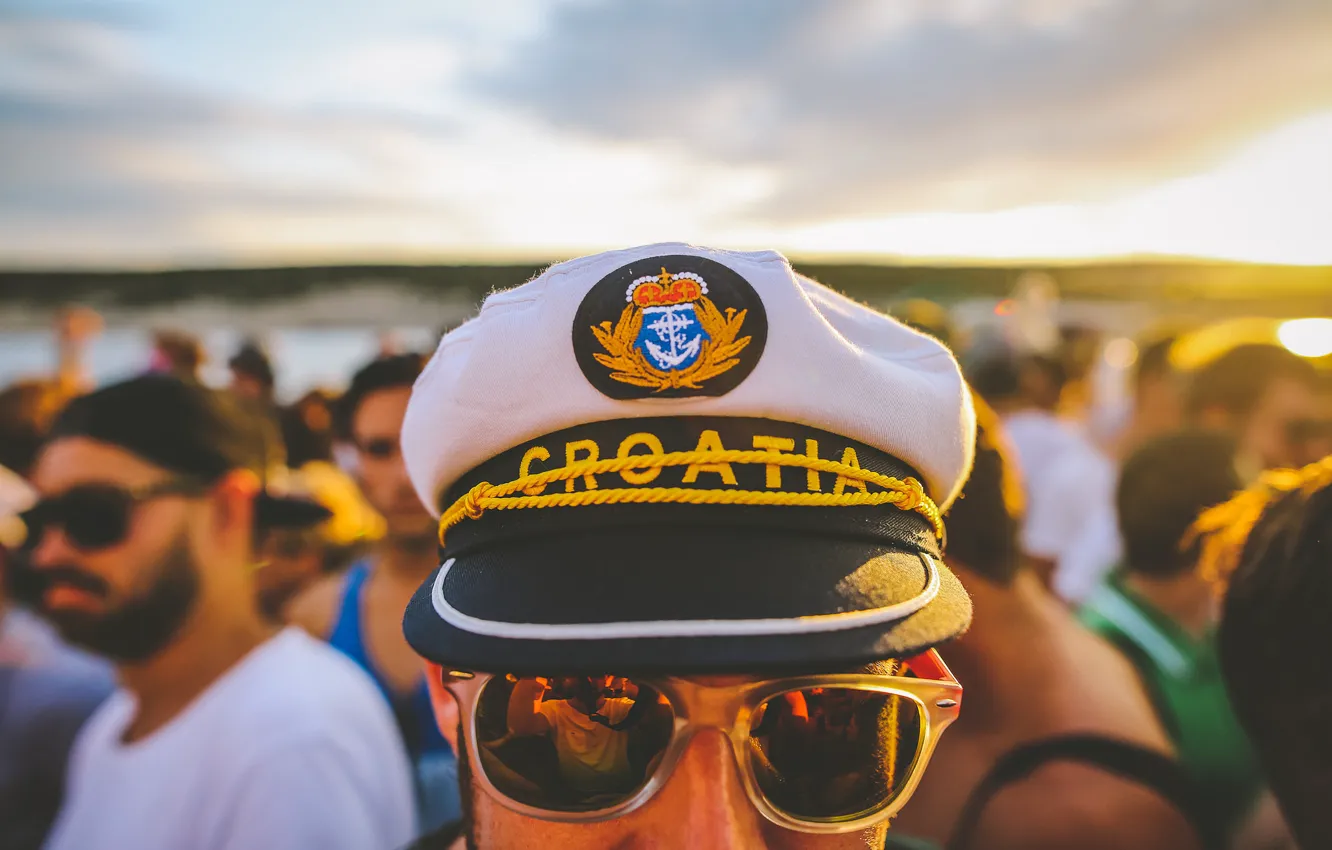Photo wallpaper sunset, lake, reflection, boat, people, hat, mirror, glasses