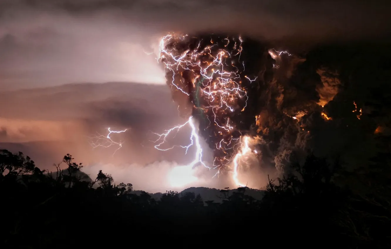 Photo wallpaper night, zipper, smoke, the volcano, the eruption, Chaiten, Chile