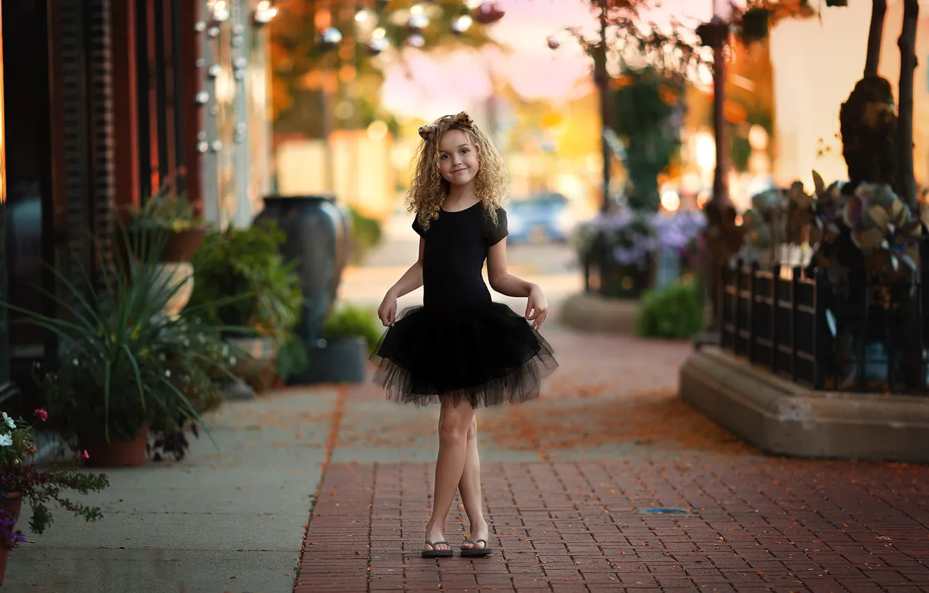 Photo wallpaper the city, street, girl