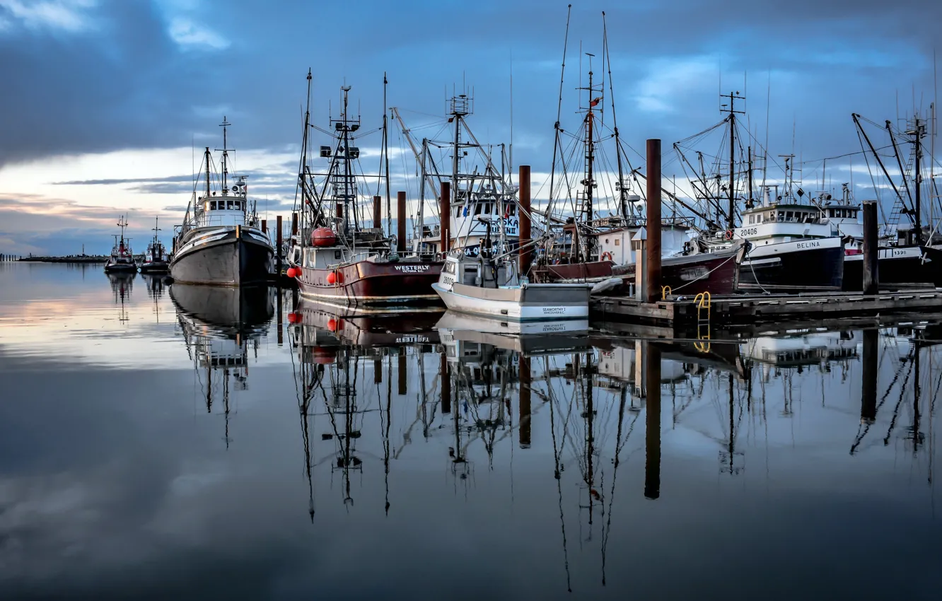 Photo wallpaper Fishing village, Steveston Harbour, Water reflections, Steveston Docks