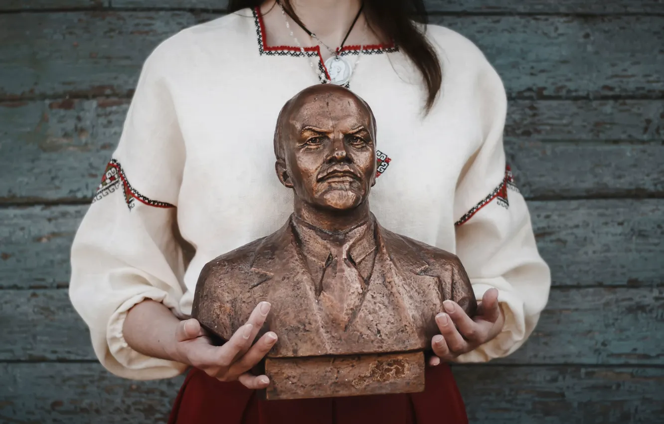 Photo wallpaper Lenin, bust, the leader