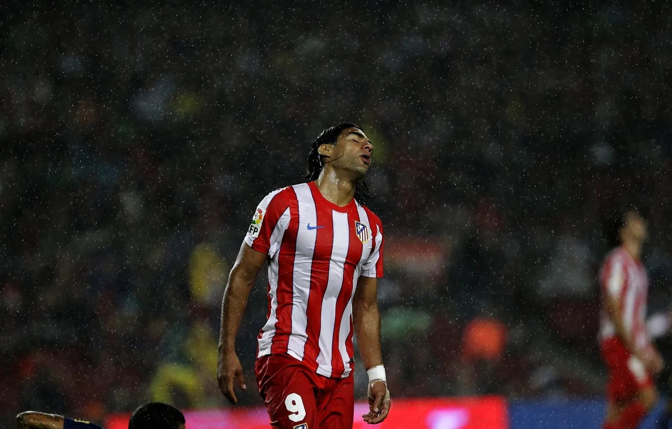 Photo wallpaper rain, football, club, Spain, the shower, player, Atletico Madrid, Atletico Madrid