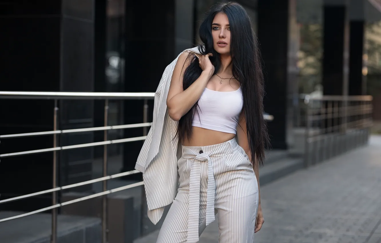 Photo wallpaper chest, look, girl, street, hair, home, hands, figure