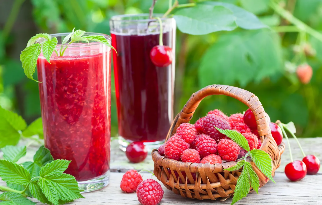 Photo wallpaper cherry, raspberry, juice, glasses
