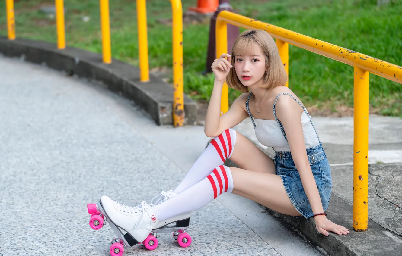 Photo wallpaper Asian, cute girl, denim shorts, roller skates, white socks