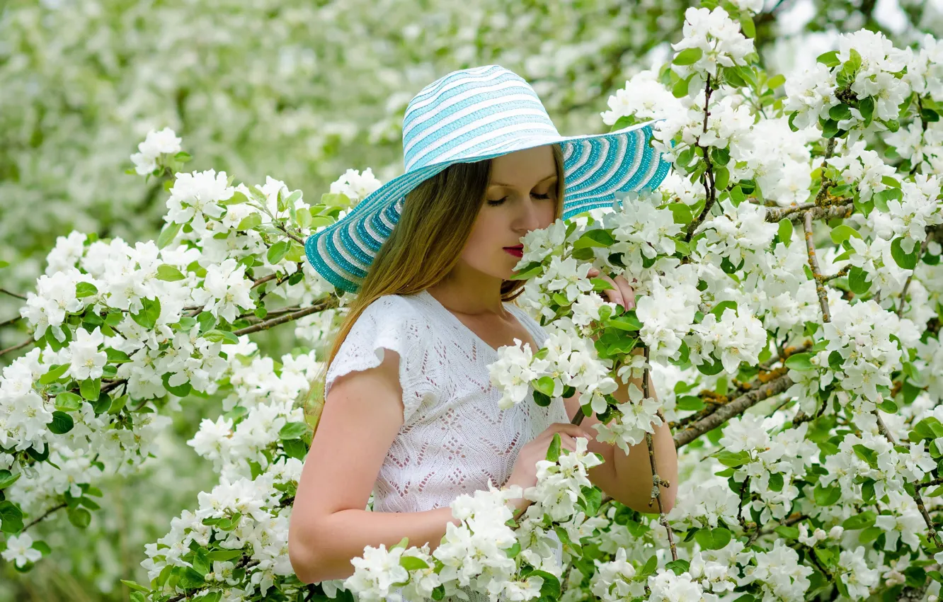 Photo wallpaper girl, spring, hat, flowering