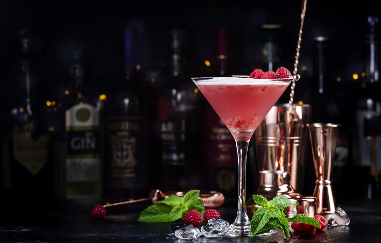 Photo wallpaper berries, raspberry, the dark background, table, wine, glass, bottle, alcohol