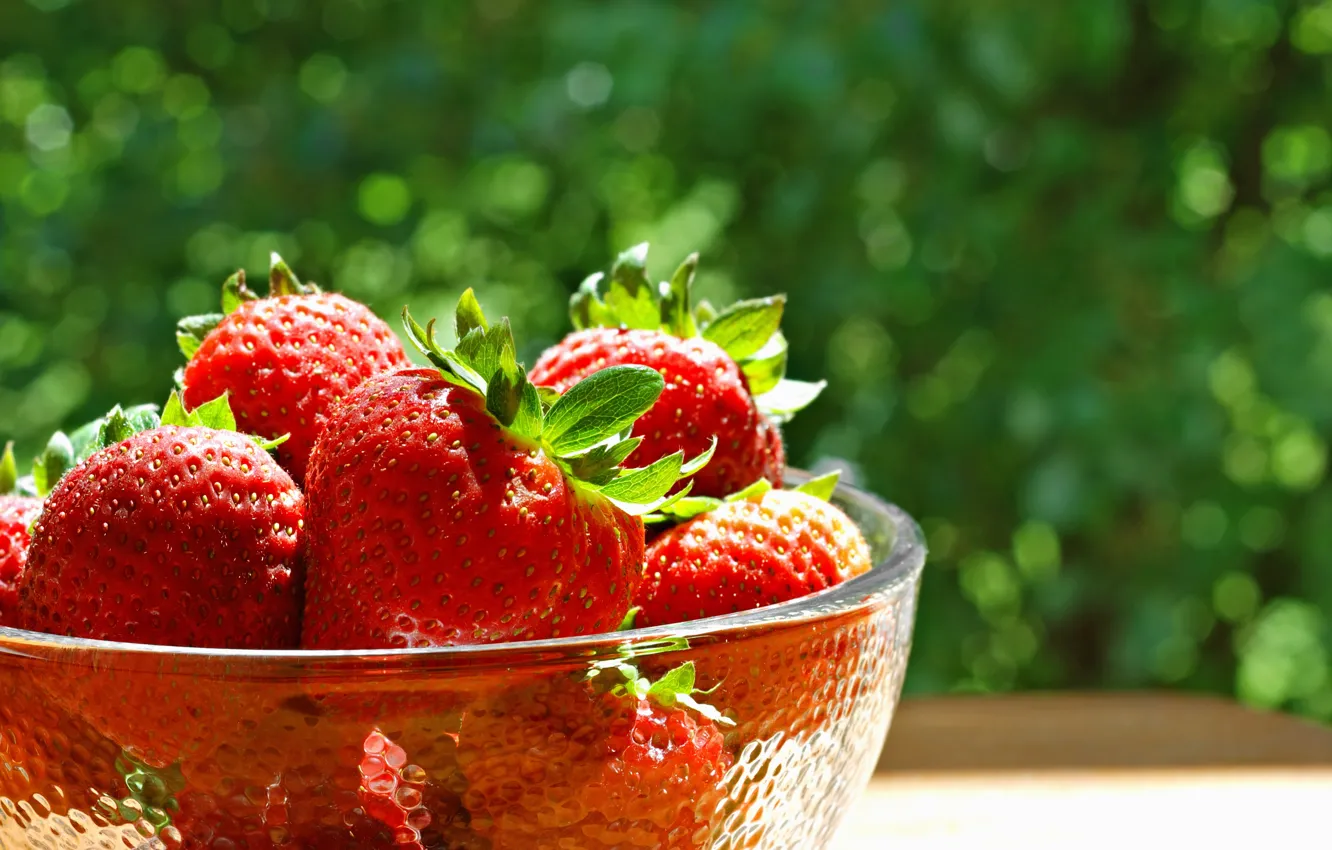 Photo wallpaper berries, strawberry, red, bowl, fresh, ripe, strawberry, berries