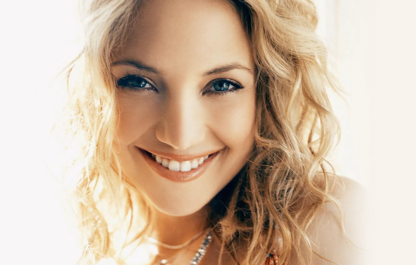 Photo wallpaper face, smile, model, actress, blonde, Kate Hudson