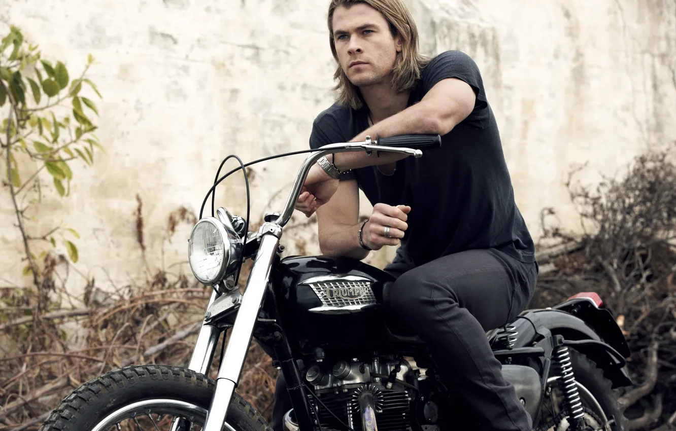 Photo wallpaper motorcycle, actor, male, Chris Hemsworth, Chris Hemsworth