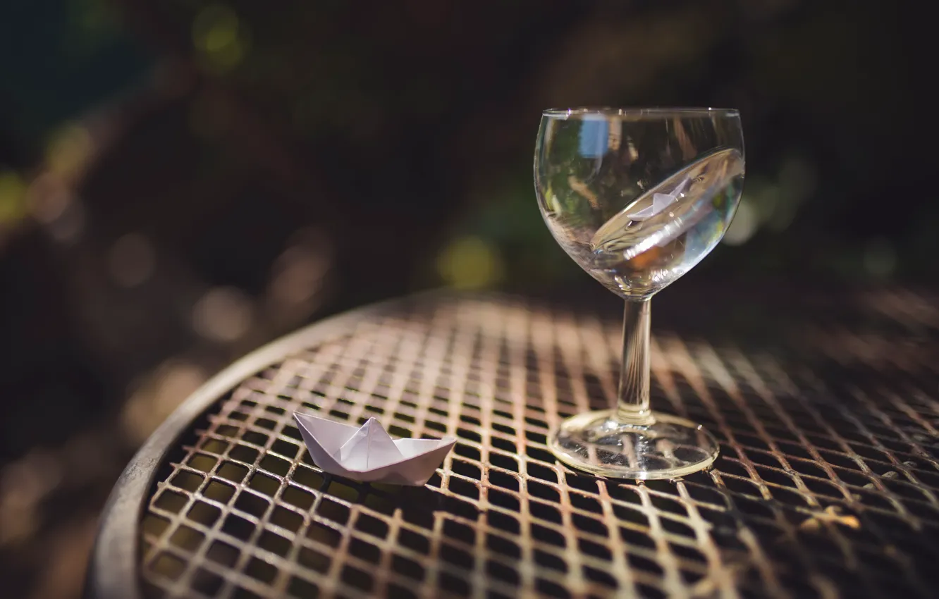 Photo wallpaper glass, boat, origami