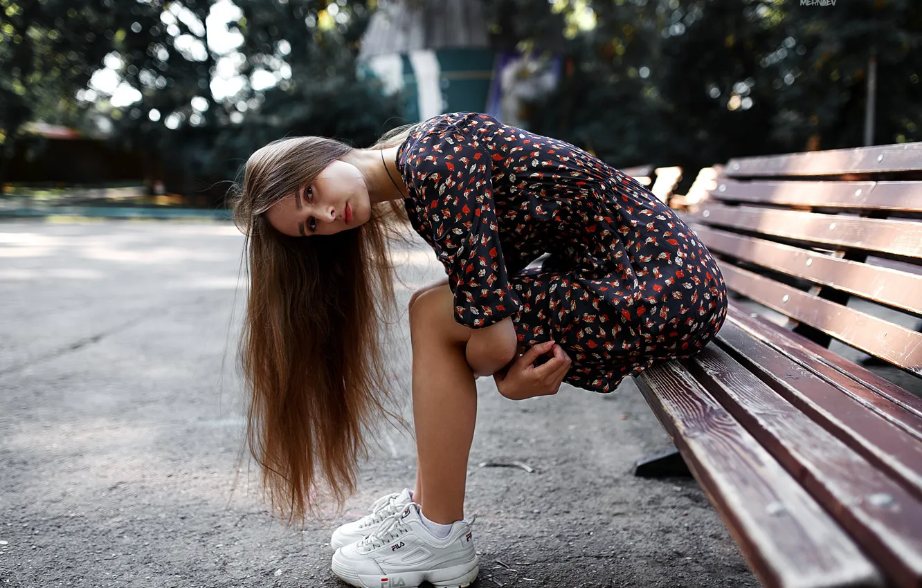 Photo wallpaper dress, sponge, bench, MERNAEV