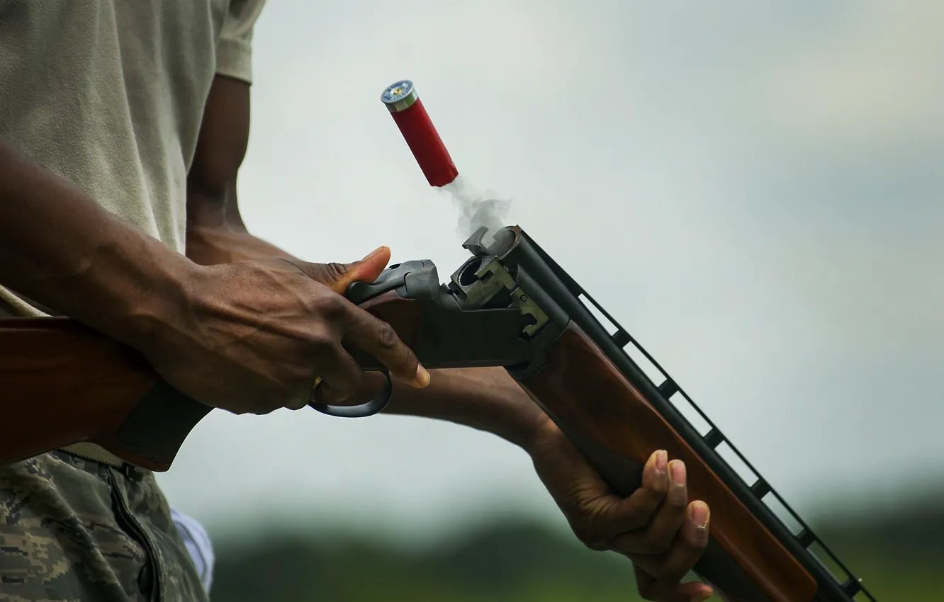 Photo wallpaper weapons, the gun, recharge