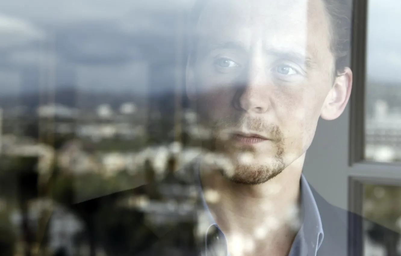 Photo wallpaper window, actor, male, Tom Hiddleston, Tom Hiddleston