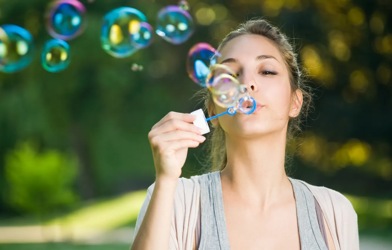 Photo wallpaper girl, bubbles, brown-eyed