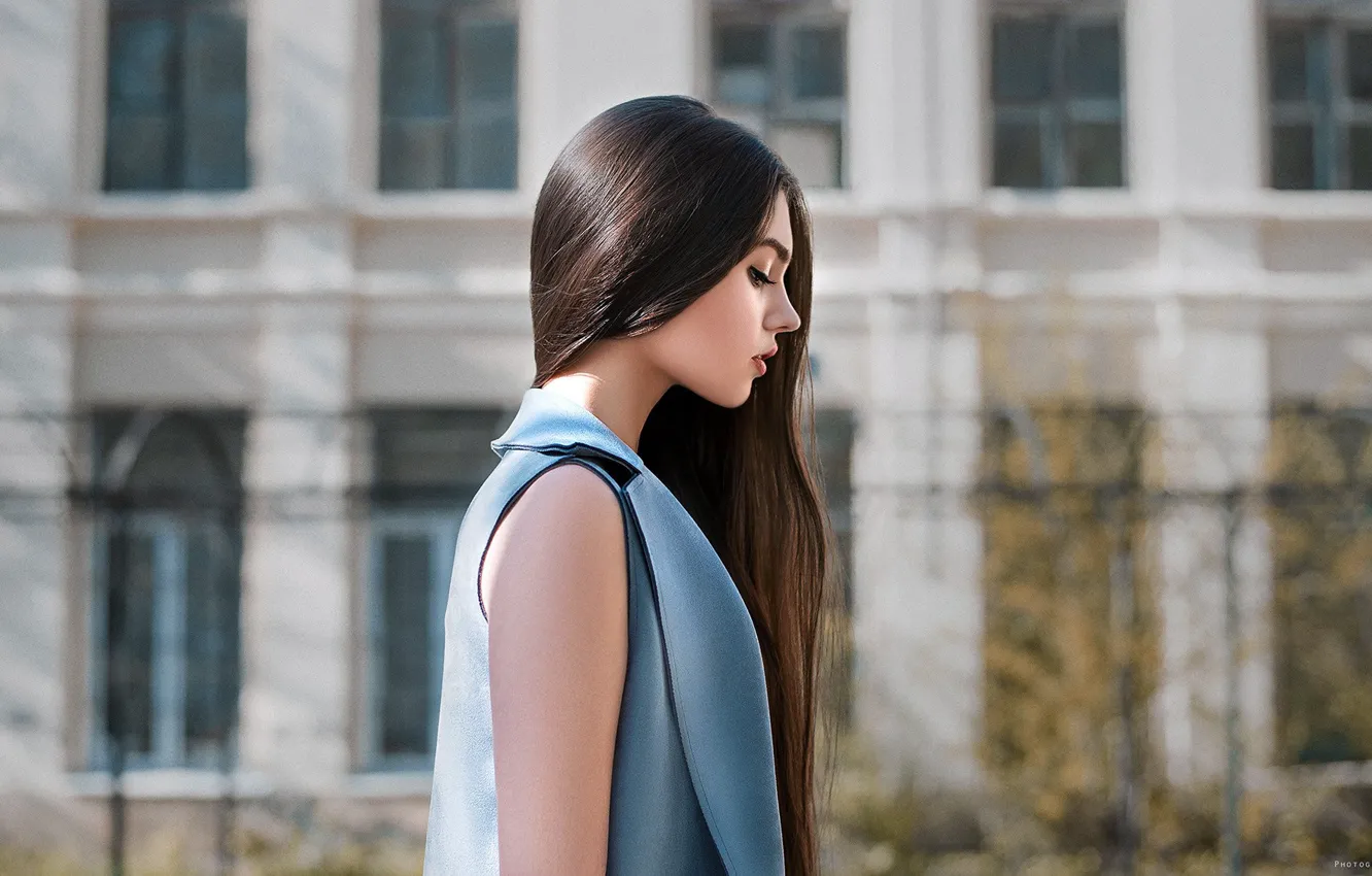 Photo wallpaper the sun, street, model, building, portrait, makeup, brunette, hairstyle