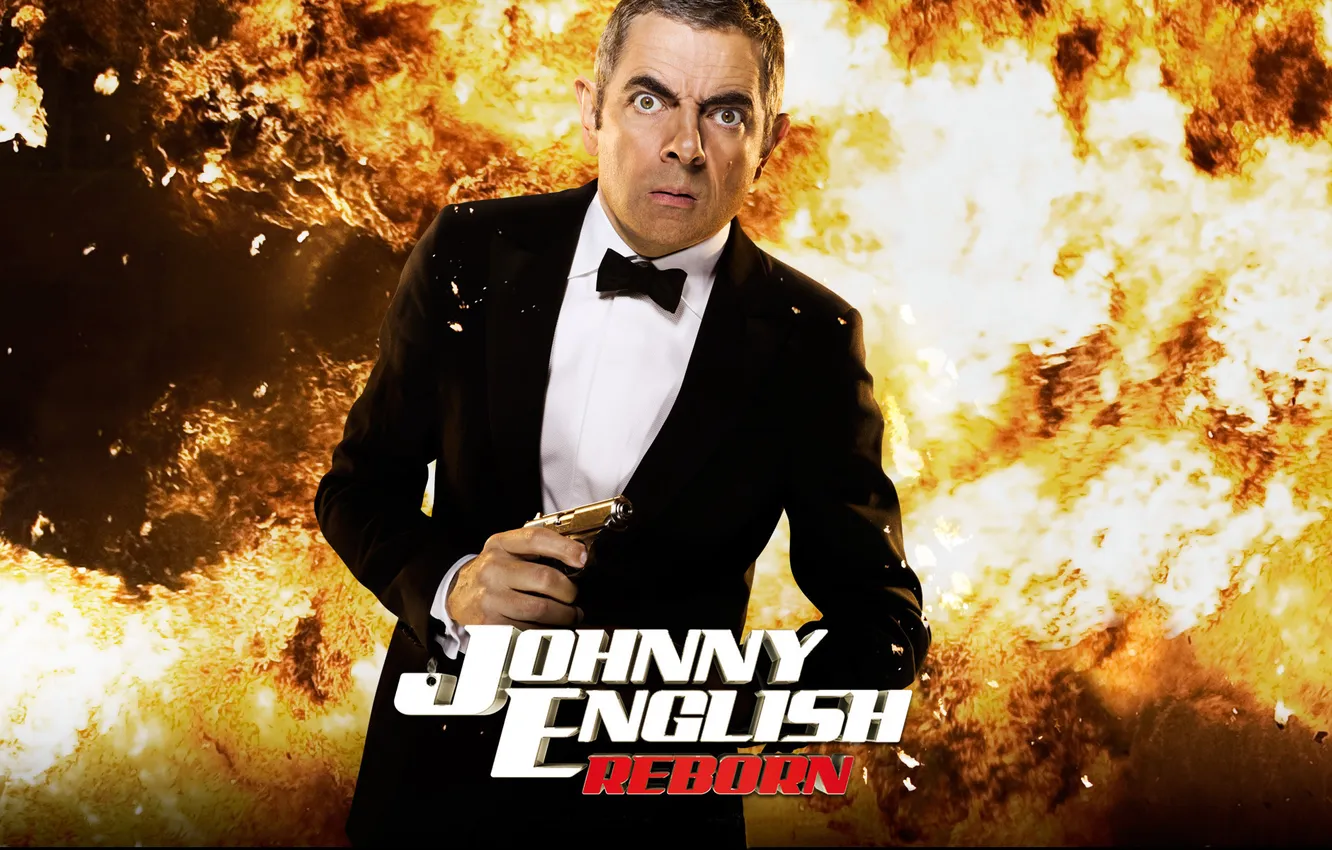 Photo wallpaper gun, flame, Rowan Atkinson, tuxedo, Rowan Atkinson, johnny English reloaded, Johnny English Reborn