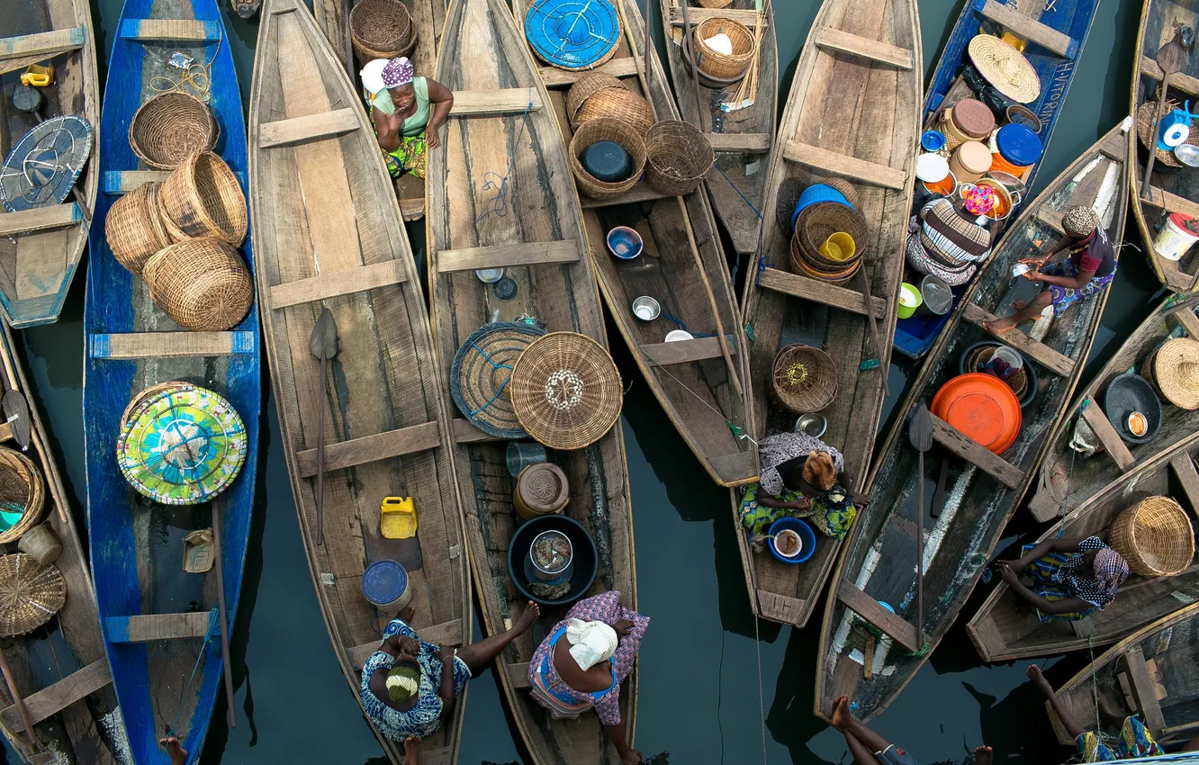 Photo wallpaper river, women, canoes