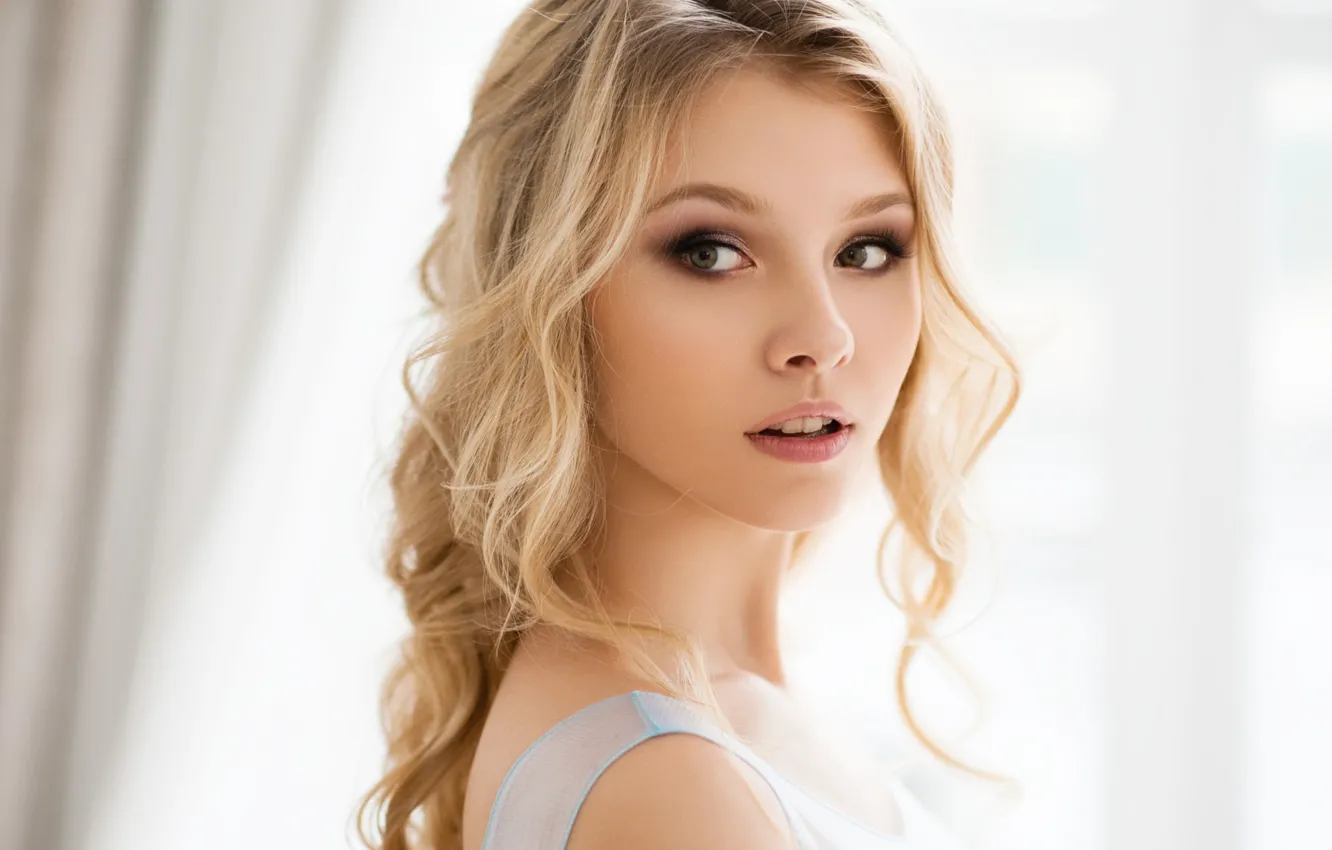 Photo wallpaper girl, long hair, photo, model, lips, face, blonde, portrait