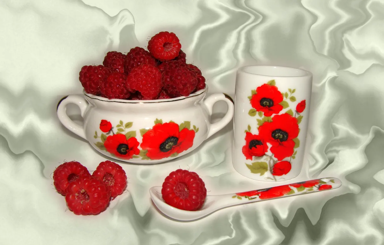 Photo wallpaper raspberry, Wallpaper, still life, author's photo by Elena Anikina