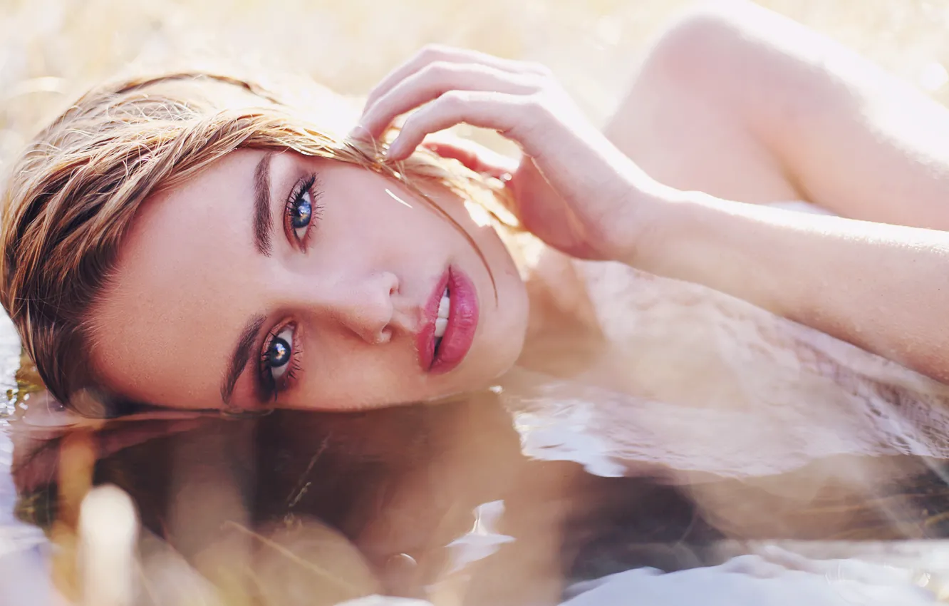 Photo wallpaper eyes, water, girl, face