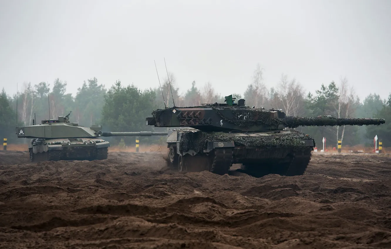 Photo wallpaper polygon, tanks, armor, Leopard2, Challenger2