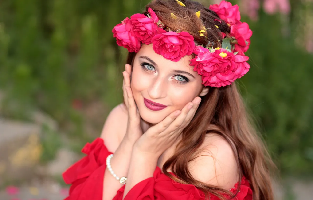 Photo wallpaper look, girl, smile, roses, in red, wreath, bokeh