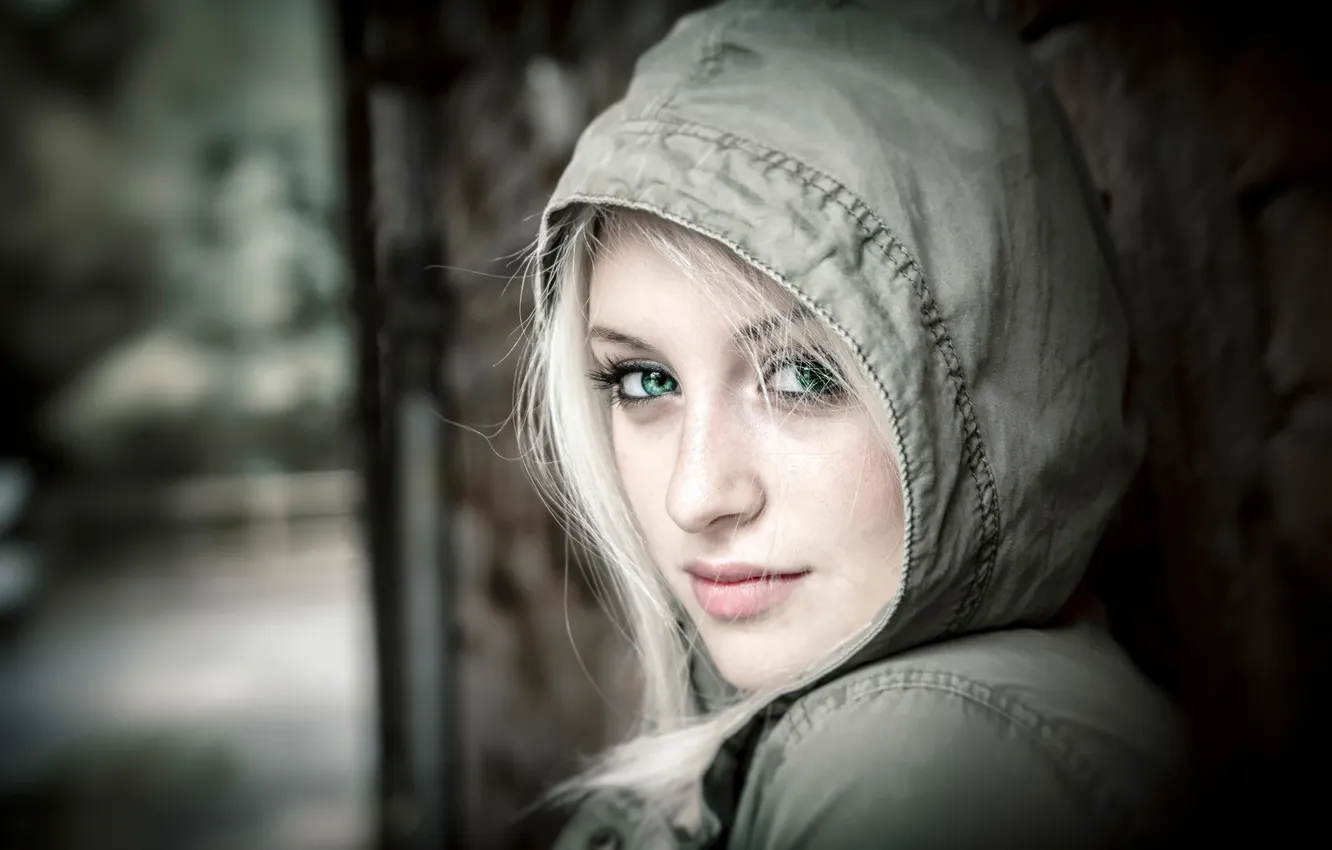 Photo wallpaper portrait, hood, green-eyed