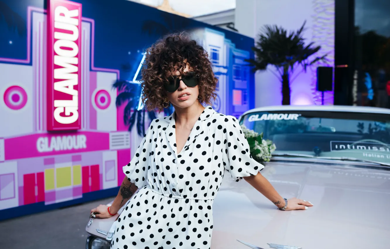 Photo wallpaper pose, glamour, makeup, glasses, singer, curls, hair, Sievert