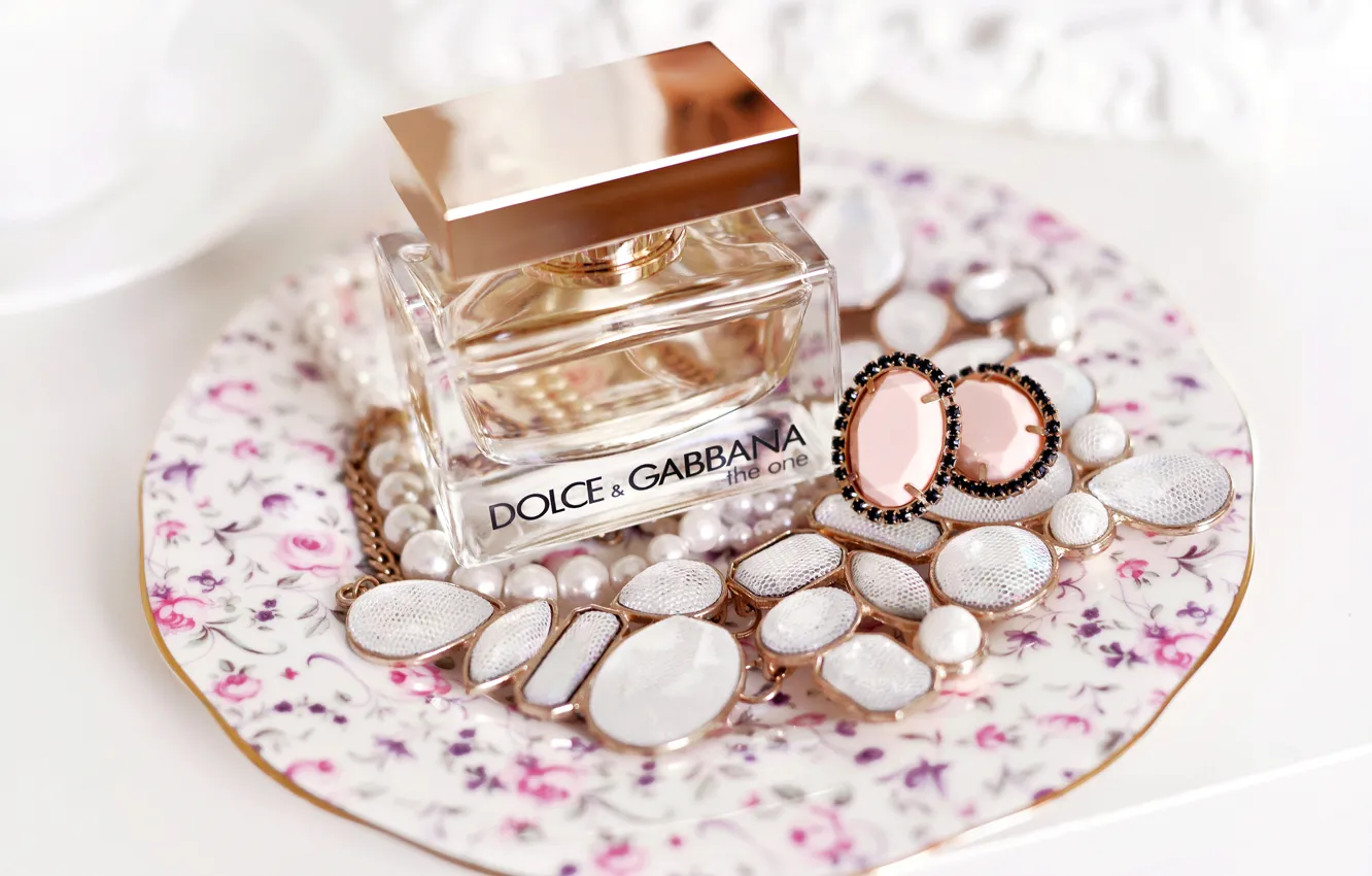 Photo wallpaper stones, earrings, plate, beads, bottle, perfume, Dolce &ampamp; Gabbana, The One