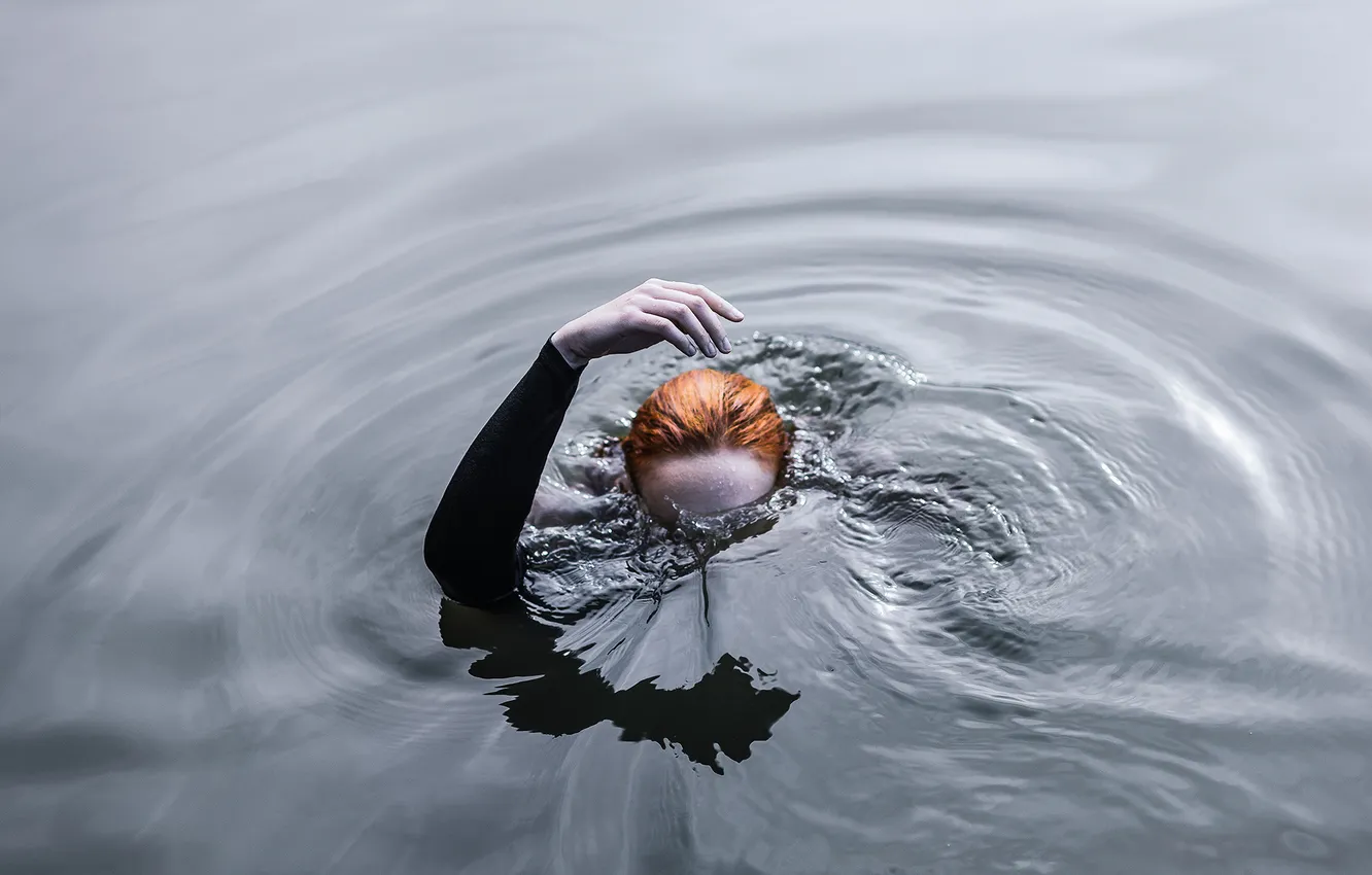 Photo wallpaper water, girl, hands