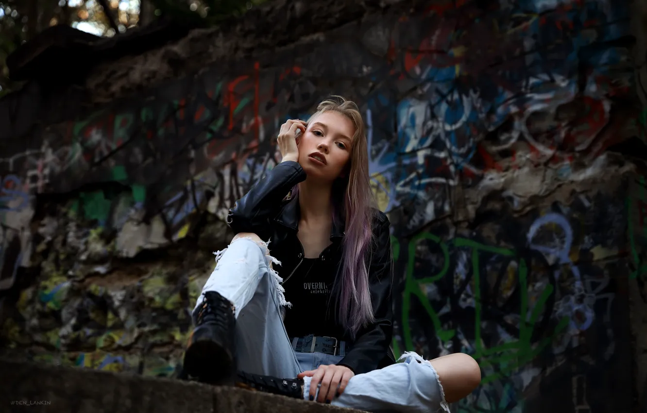 Photo wallpaper look, girl, pose, wall, jeans, jacket, long hair, Denis Lankin